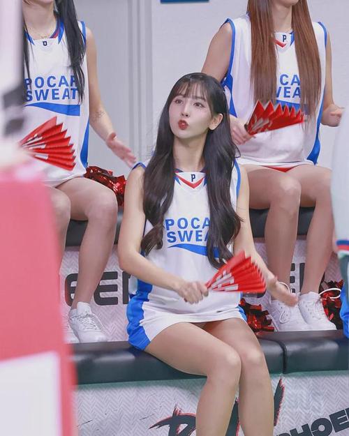 美女啦啦队员被坐身上,美女啦啦队员被坐身上视频